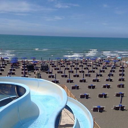 Ccc Holiday Properties Le Vele Ccc Montalto di Castro Luaran gambar